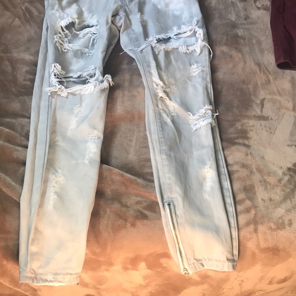 Grey ripped one teaspoon jeans . - Picture 2 of 5